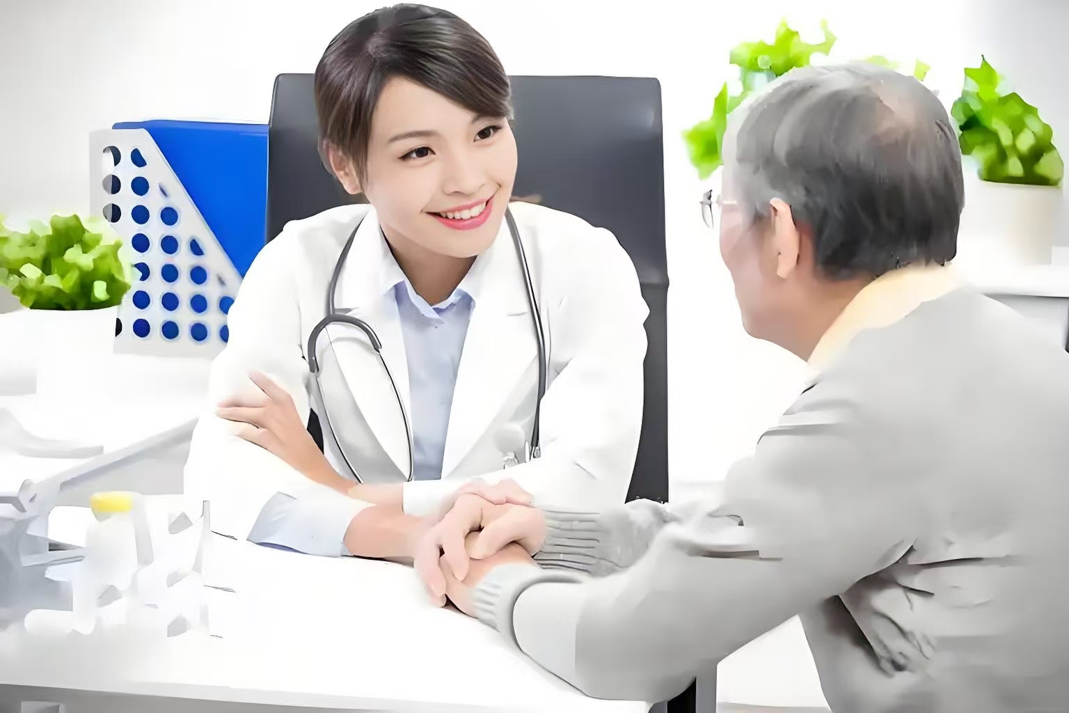 【陪诊服务专项培训班——火热招生中！助你成为医疗关怀的“黄金纽带”】